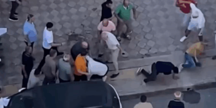 Samsun’da delege seçiminde çıkan kavga kamerada