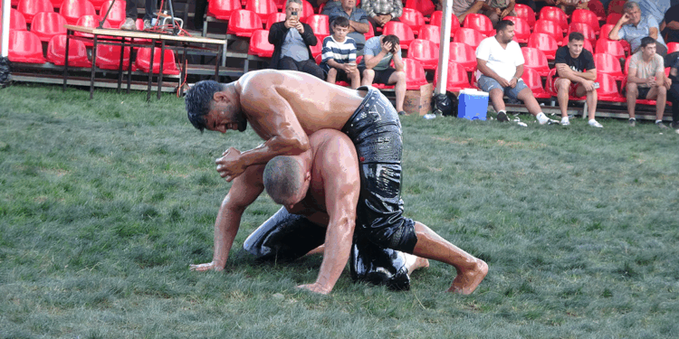 Şile yağlı güreşleri 2 yıl sonra yeniden yapıldı