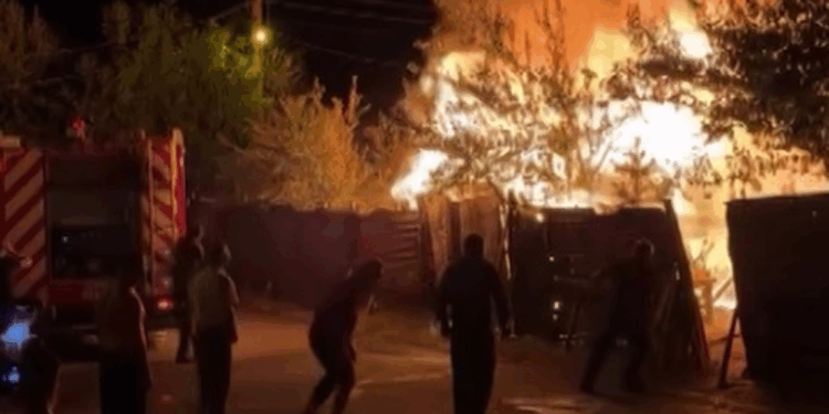 Sivas'ta tandırın bulunduğu garajda çıkan yangın söndürüldü