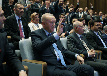 Sizlere terörün olmadığı Türkiye'yi biz teslim edeceğiz