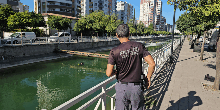 Sulama kanalında akıntıya kapılıp, boğuldu