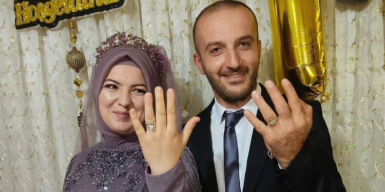 tartıştığı eşini tüfekle vurarak öldürdü