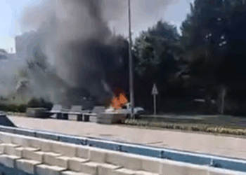 TBMM önünde otomobilini yaktı, gözaltına alındı
