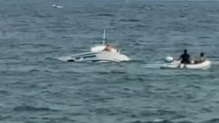 Mersin'de tekneleri alabora olan 6 kişi kurtarıldı