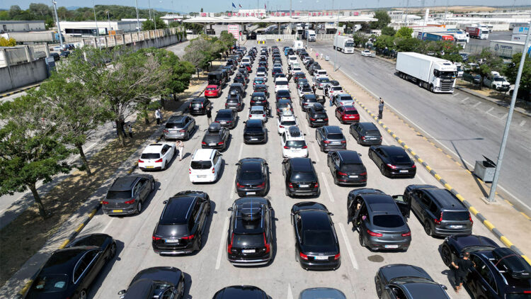 Trakya'daki sınır kapılarından yaklaşık 2 milyon gurbetçi çıkış yaptı