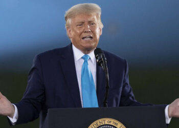 Trump, karşılıklı tarifelerin yürürlüğe girdiğini duyurdu