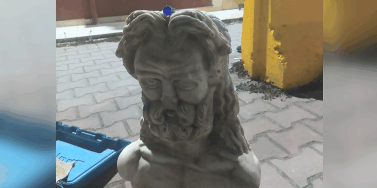 Tarihi eser operasyonunda 2 heykel ele geçirildi