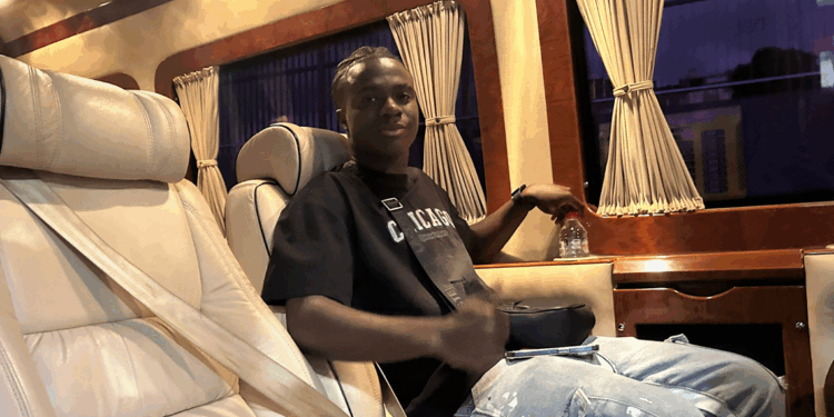 Trabzonspor'un yeni transferi Oulai, Trabzon’da