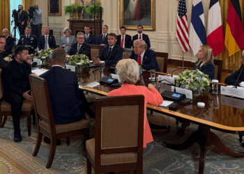 Trump, Zelenskiy ve AB liderleri Beyaz Saray’da bir araya geldi