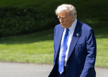 Trump, uzay endüstrisi yükümlülüklerini azaltmak için kararname imzaladı