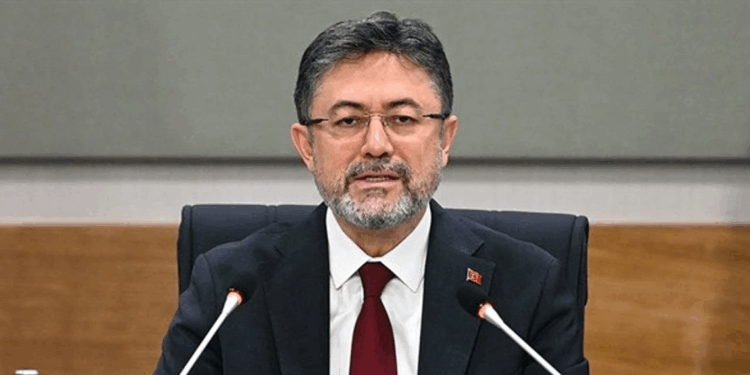 'Türkiye'de yapay et üretilecek' iddialarına Bakan Yumaklı'dan yanıt