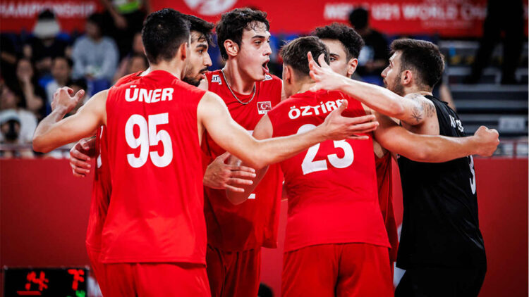 U21 Erkek Voleybol Milli Takımı Çekya'ya 3-1 mağlup oldu