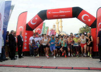 Uluslararası Edirne Maratonu'nda 800 atlet yarıştı
