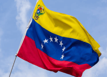Venezuela, Kolombiya sınırına 15 bin asker konuşlandıracak