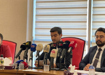 Kendini ihbar edip yapımı devam eden binayı yıktıran müteahhide tepki