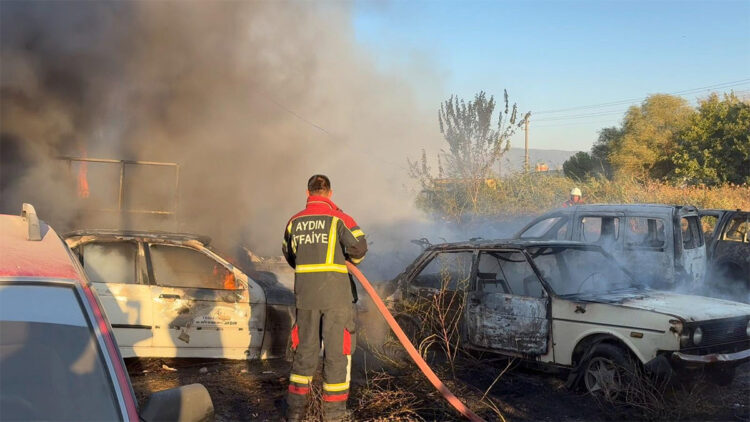 Aydın'da yediemin deposunda yangın; 5 otomobil ve 30 motosiklet zarar gördü