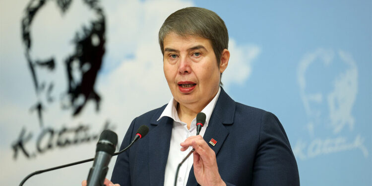 Mehmet Murat Çalık'ın cezaevinde tutulması yaşamını tehlikeye atmaktadır