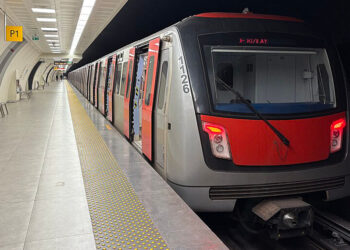 Ankara Metrosu'nun "Dikkat! kapılar kapanıyor!" senfonisi