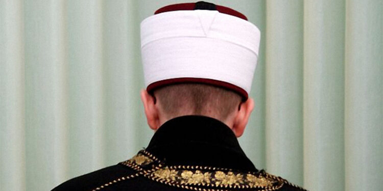 Sahte diplomalı imam skandalı; 12 yıl boyunca maaş almış