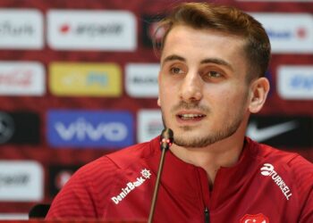 Kerem Aktürkoğlu resmen Fenerbahçe'de
