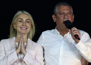 Bir çetenin milyonlarca dolarlık "İBB Davası Borsası" oluşturduğunu Türkiye'ye ilan ediyorum