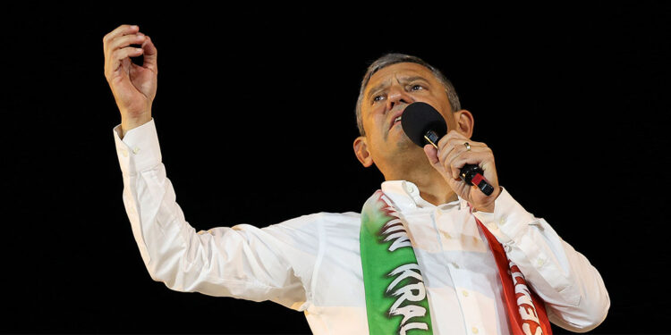 Açık açık isimler yazıyor; 12.00'yi bekleyin