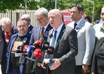 Türk vatanı bölünmez bir bütündür, parçalanamaz