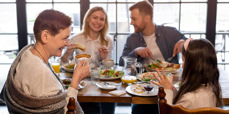 Açlığın iki yüzü: Midemiz tok, ruhumuz aç mı?