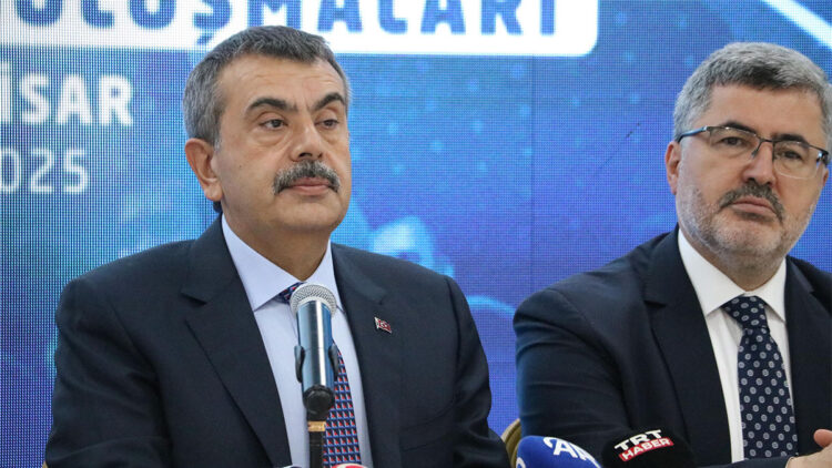 'Terörsüz Türkiye' süreci Türk siyasetinin ana gündem maddelerinden biri olacak