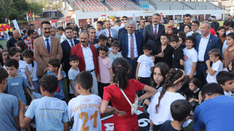 ‘Bir Anadolu Şenliği’ Hakkâri’de Başladı