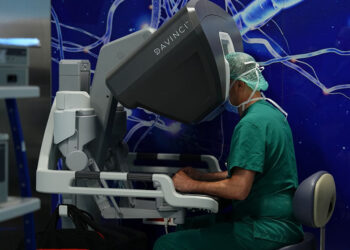 Robot destekli cerrahi, iyileşme süresini minimuma indiriyor