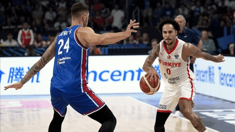 12 Dev Adam, Sırbistan’ı yenerek grubu lider tamamladı