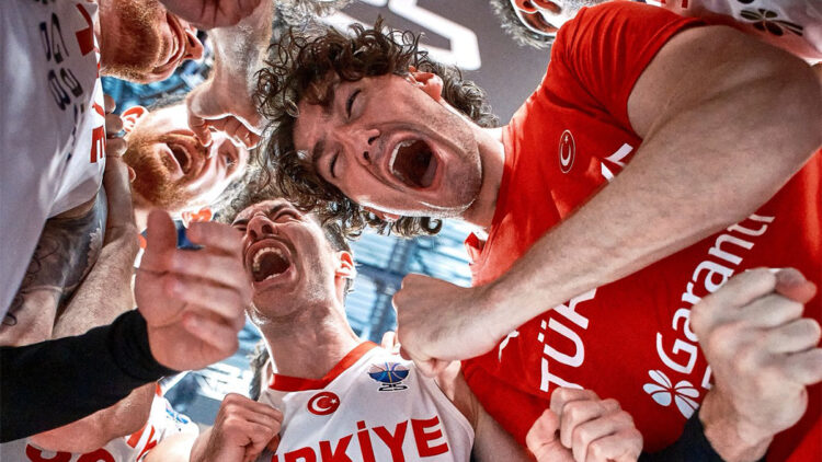 12 Dev Adam Almanya maçında tarih yazdı