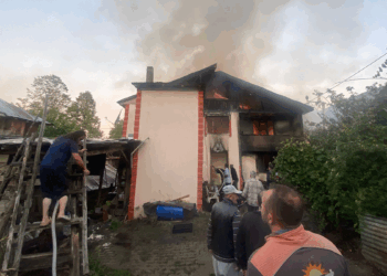 2 katlı müstakil evde çıkan yangında evli çift yaşamını yitirdi