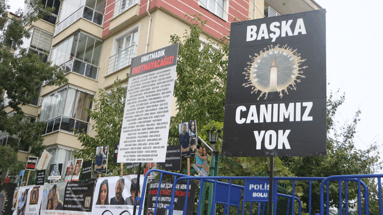 78 kişinin öldüğü otel yangınına ilişkin davanın 2'nci duruşması başladı