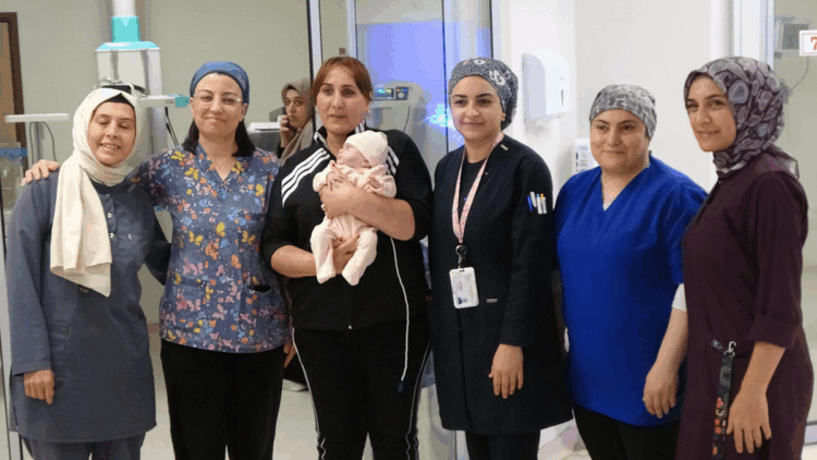 780 gram dünyaya gelen Elfin Maral bebek, 3 kilo 490 grama ulaştı