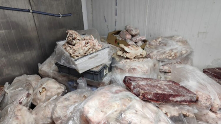 Ankara'da 11 bin 250 kilo kaçak et ve tavuk ürünü ele geçirildi