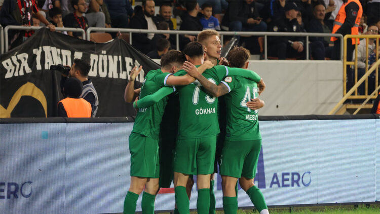 Çorum FK Serik Spor karşılaşması berabere kaldı