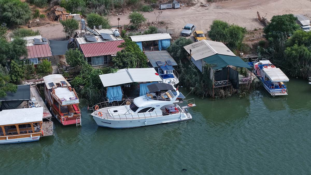 Acısu Nehri'nin kenarlarında 'konteyner ev' işgali