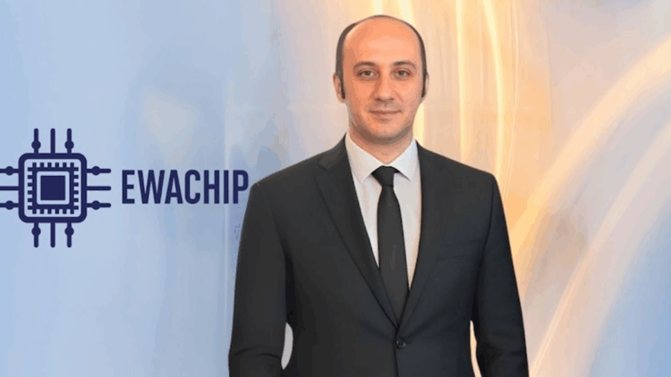 Adem Bilgin, fotonik mikroçip teknolojisini tanıttı