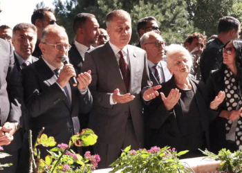 Adnan Menderes ölümünün 64'üncü yıl dönümünde mezarı başında anıldı