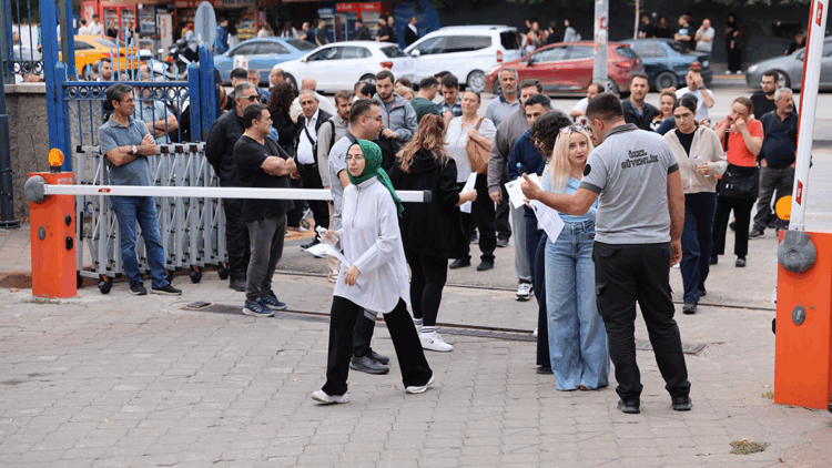 Ankara'da KPSS heyecanı; Adaylar koşarak yetişti