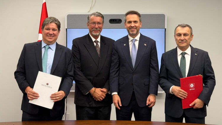 Bakan Bayraktar'dan LNG tedarik anlaşması açıklaması