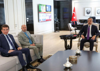 Hakan Fidan OYAK Yönetim Kurulu Başkanını kabul etti