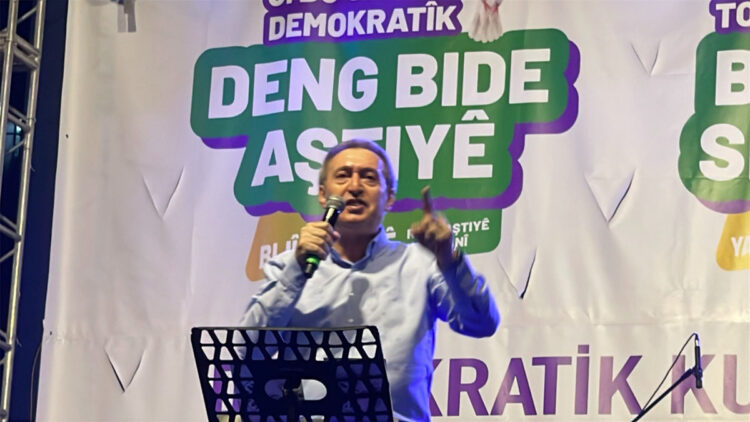 Yeni bir dünya kuruluyor, bunu göremeyenler kaybeder