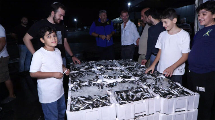 Av yasağı sona erdi; Balıkçılar sezonun ilk avından döndü