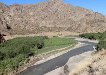 Ayvalı Baraj Gölü'nün su seviyesi düştü