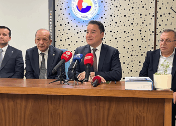 Babacan, Çankırı Ticaret ve Sanayi Odası'nı ziyaret etti