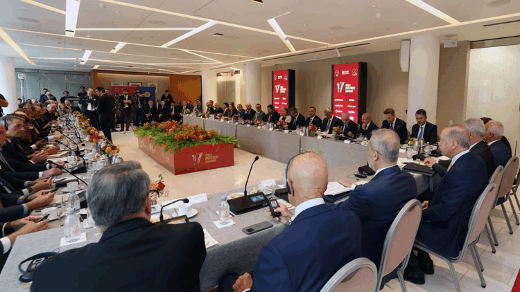 Bakan Bayraktar New York'ta 'enerji' alanında görüşmeler