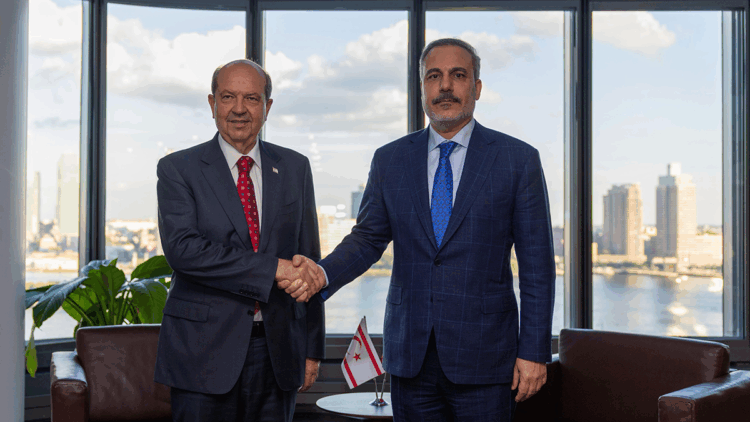 Bakan Fidan, KKTC Cumhurbaşkanı Tatar ile görüştü